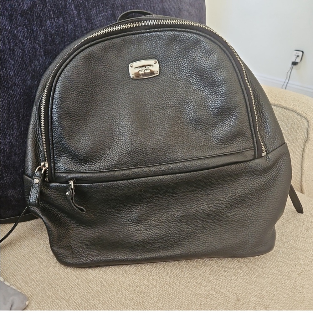 MICHAEL KORS LARGE LEATHER BACKPACK BLACK SILVER HARDWARE